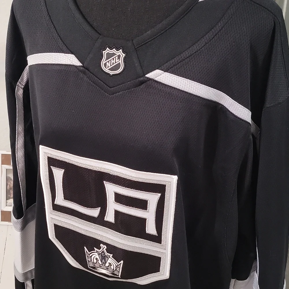 🆕️ LA Kings NHL Fanatics Home Breakaway Jersey - Picture 3 of 10